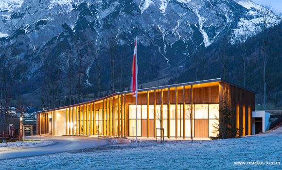 tagungszentrum-werfenweng-abend-hermann-eisenkoeck-architektur-consult-markus-kaiser-16-9436