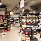 wein-und-co-wien-stephansplatz-flagshipstore-behf-architects-markus-kaiser-0491