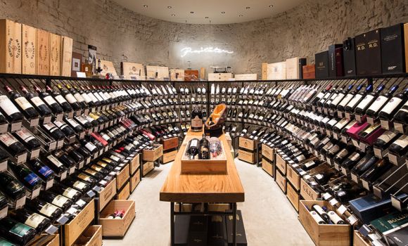 wein-und-co-wien-stephansplatz-flagshipstore-behf-architects-markus-kaiser-0553