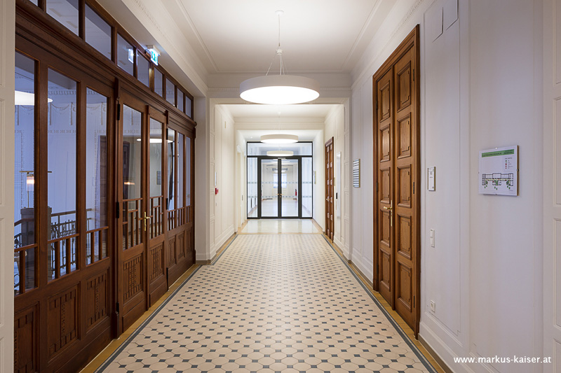 tl_files/bilder_portfolio/direktionsgebaeude-lkh-graz/direktion-direktionsgebaeude-lkh-graz-sanierung-innen-markus-kaiser-9066.jpg