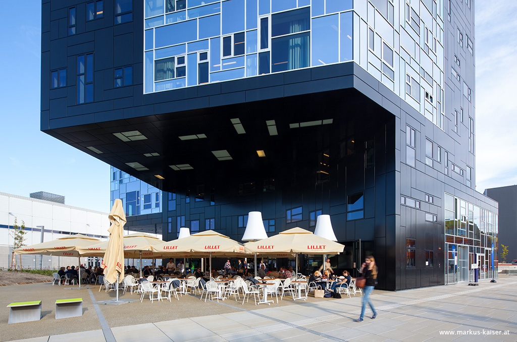 tl_files/bilder_portfolio/wu-campus-wien/02-no-mad-architects-soehne-partner-comida-y-luz-wu-campus-wien-markus-kaiser-9472.jpg